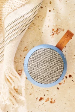New Søstrene Grene Schweiz AGO II FABRIC Bluetooth-Lautsprecher Misty Blue