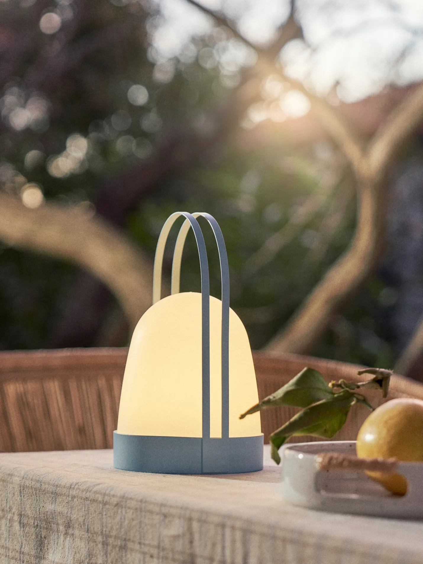 Outlet Søstrene Grene Schweiz LED-Tischlampe Misty Blue