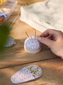 Clearance Søstrene Grene Schweiz Nadelkissen Lavender