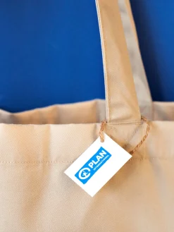 New Søstrene Grene Schweiz Plan International Tragetasche
