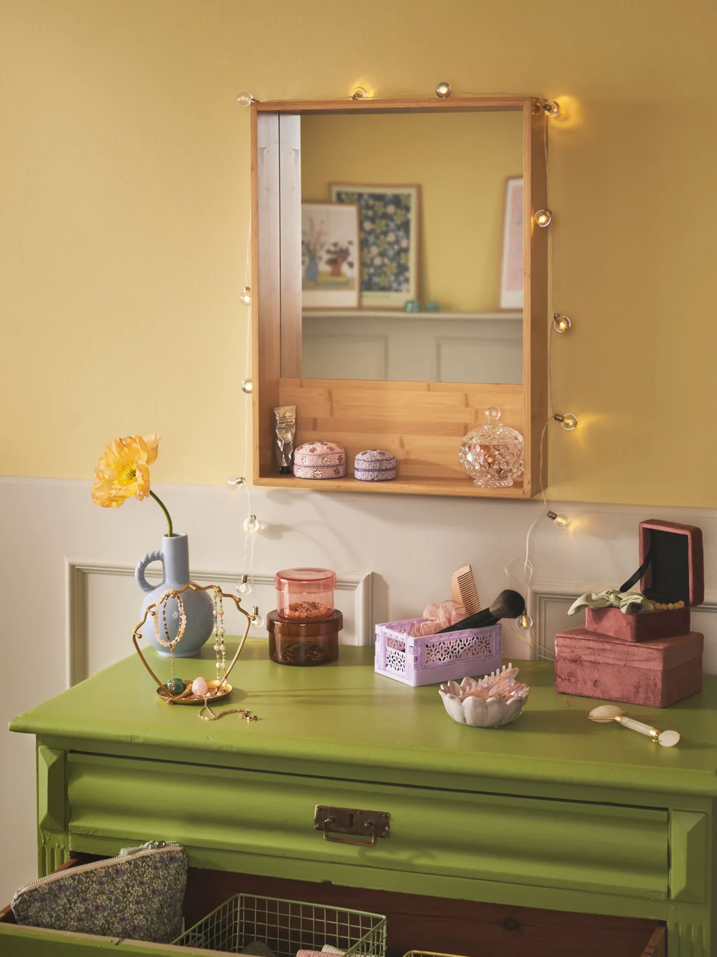 New Søstrene Grene Schweiz Spiegelregal Medium Wood