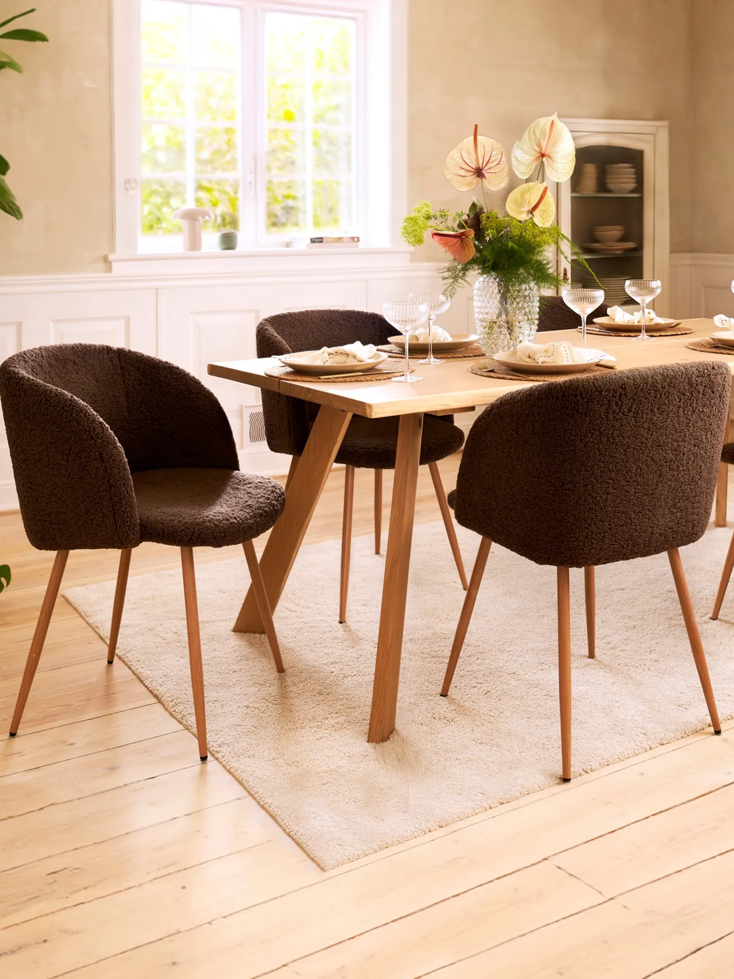 New Søstrene Grene Schweiz Stuhl Mit Teddystoff-Bezug Dark Brown