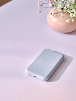 Outlet Søstrene Grene Schweiz ToCHARGE QI Powerbank Smokey Blue